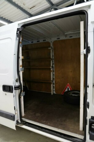 nissan-interstar-diesel-2007-big-6