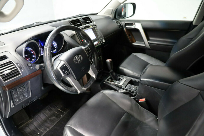 toyota-land-cruiser-diesel-2015-big-6