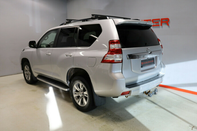 toyota-land-cruiser-diesel-2015-big-3