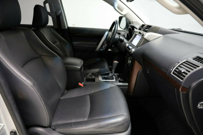 toyota-land-cruiser-diesel-2015-big-10