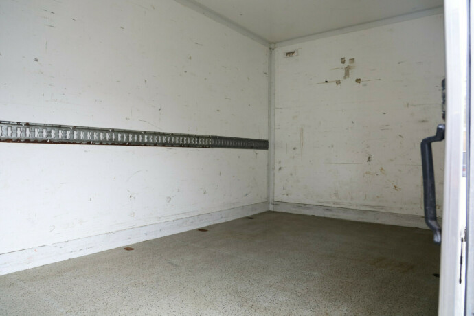 mercedes-benz-sprinter-diesel-2019-big-18