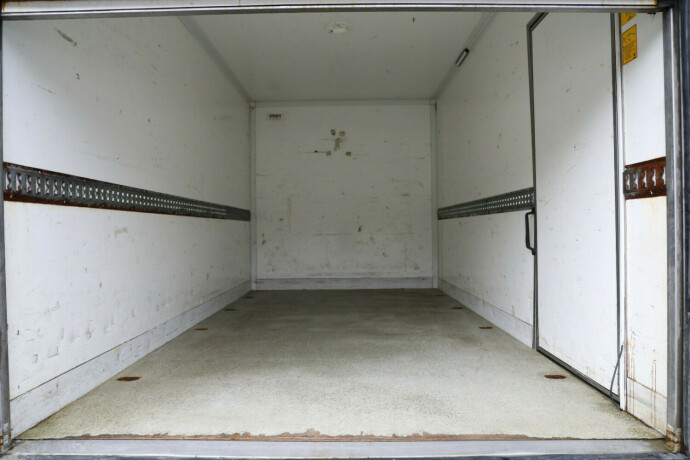 mercedes-benz-sprinter-diesel-2019-big-16