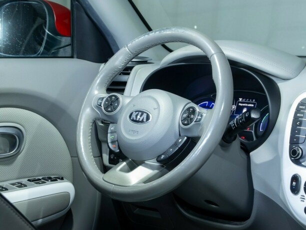 kia-soul-elektrisitet-2016-big-16