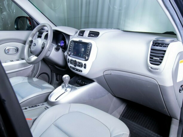 kia-soul-elektrisitet-2016-big-42