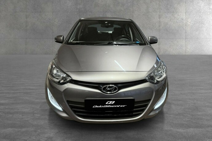 hyundai-i20-bensin-2013-big-8