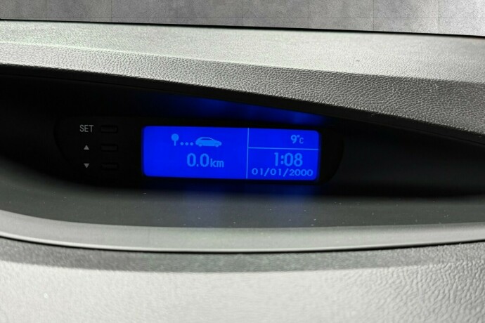 hyundai-i20-bensin-2013-big-24