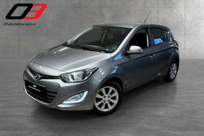 hyundai-i20-bensin-2013-big-0