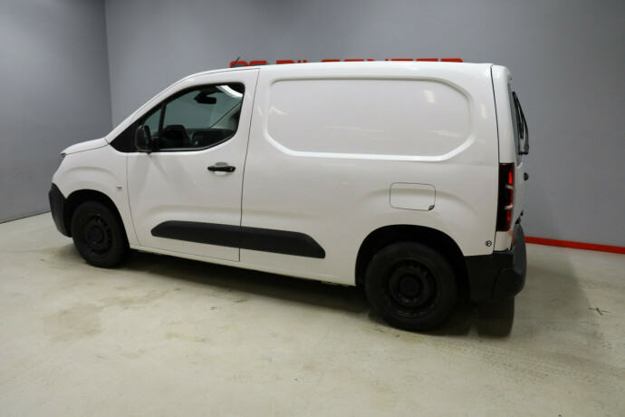 peugeot-partner-diesel-2021-big-3