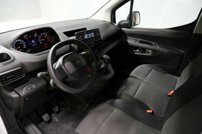 peugeot-partner-diesel-2021-big-6