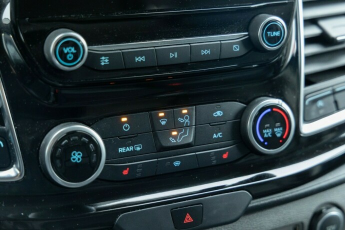 ford-transit-custom-diesel-2021-big-14