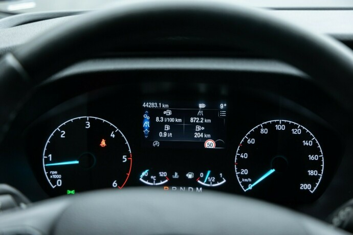 ford-transit-custom-diesel-2021-big-10