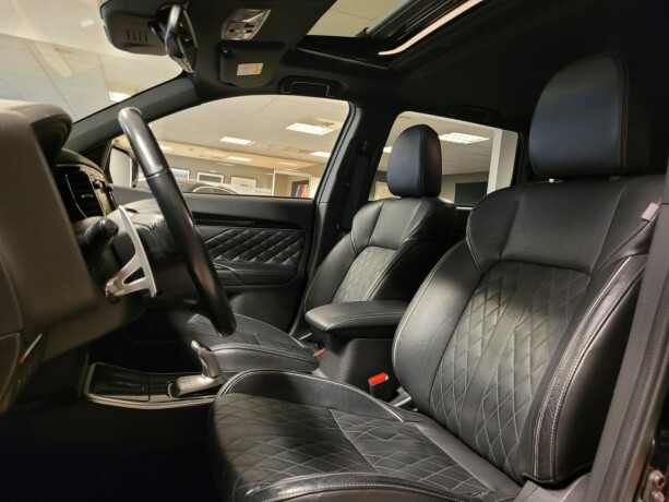 mitsubishi-outlander-plug-in-petrol-2019-big-20