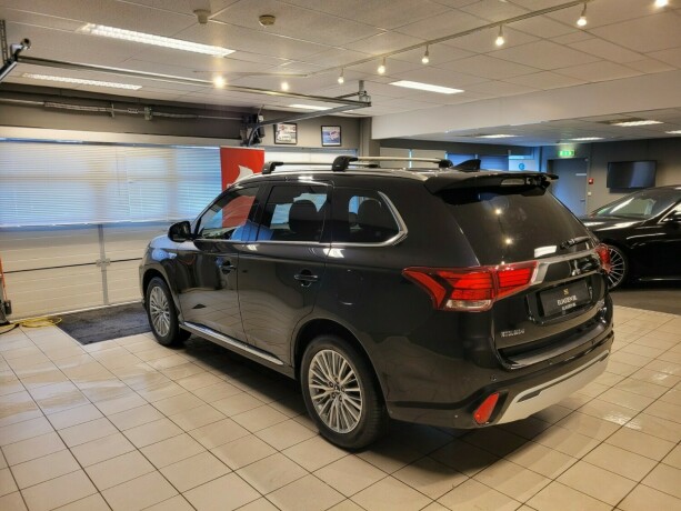 mitsubishi-outlander-plug-in-petrol-2019-big-6