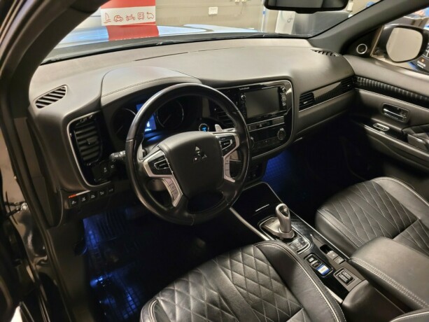 mitsubishi-outlander-plug-in-petrol-2019-big-22