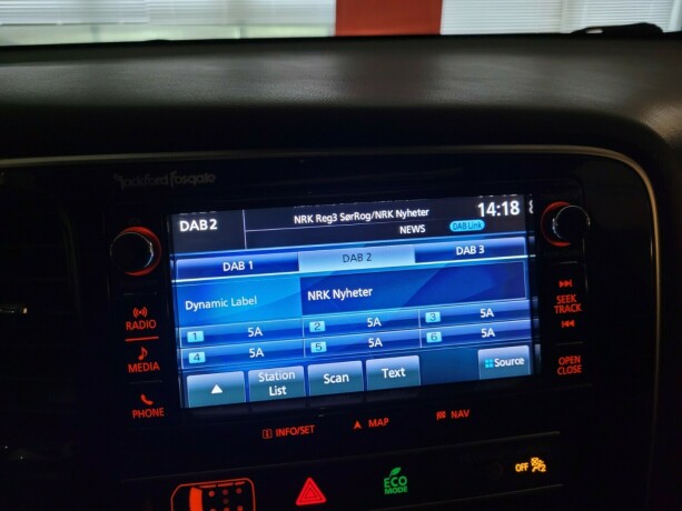 mitsubishi-outlander-plug-in-petrol-2019-big-30