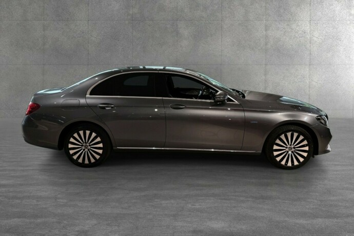 mercedes-benz-e-klasse-elektrisitetbensin-2018-big-4