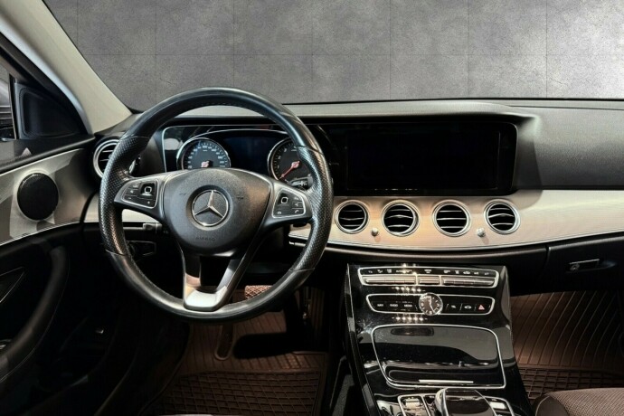 mercedes-benz-e-klasse-elektrisitetbensin-2018-big-12