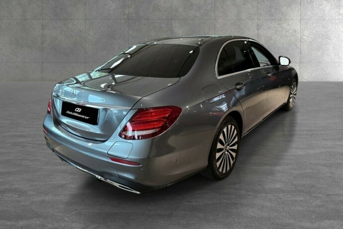 mercedes-benz-e-klasse-elektrisitetbensin-2018-big-3