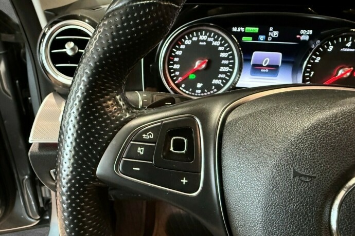 mercedes-benz-e-klasse-elektrisitetbensin-2018-big-19