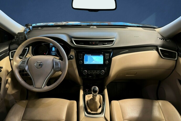 nissan-x-trail-diesel-2015-big-15