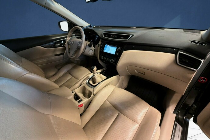 nissan-x-trail-diesel-2015-big-12