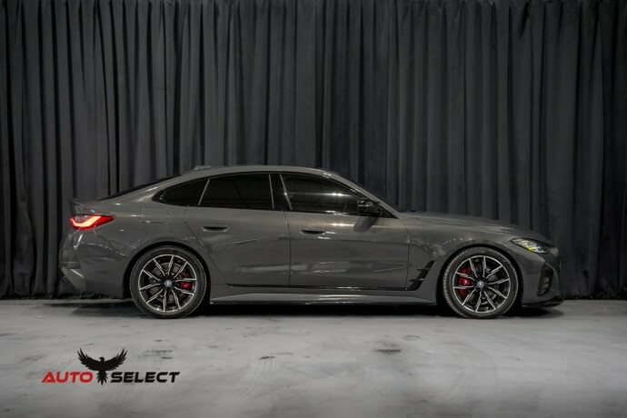 bmw-i4-elektrisitet-2022-big-17