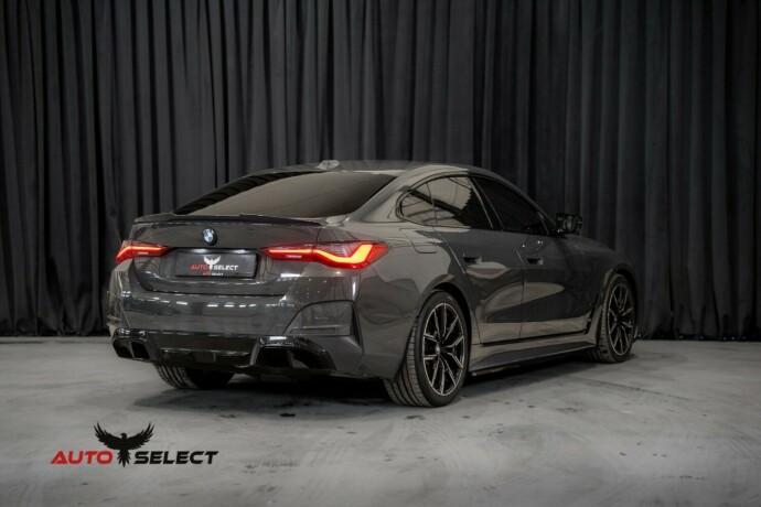 bmw-i4-elektrisitet-2022-big-16