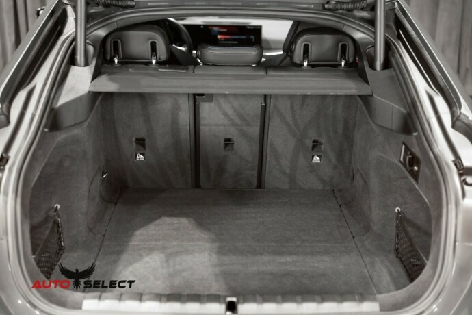 bmw-i4-elektrisitet-2022-big-11