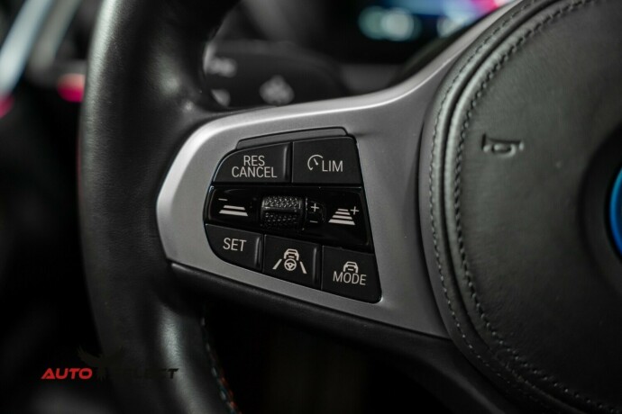 bmw-i4-elektrisitet-2022-big-38