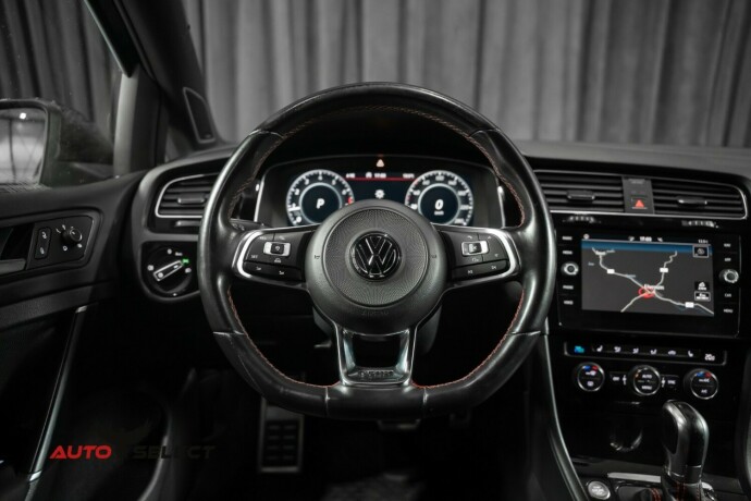 volkswagen-golf-bensin-2017-big-23