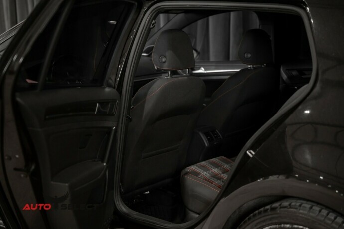 volkswagen-golf-bensin-2017-big-14