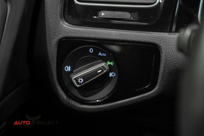 volkswagen-golf-bensin-2017-big-24