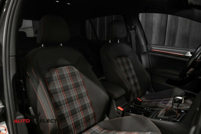 volkswagen-golf-bensin-2017-big-18