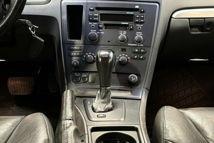 volvo-v70-diesel-2004-big-16