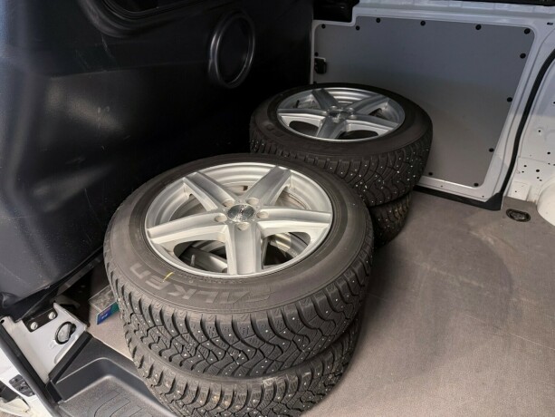 mercedes-benz-vito-diesel-2019-big-27