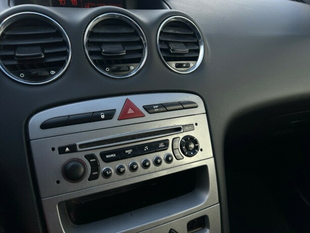 peugeot-308-diesel-2010-big-16