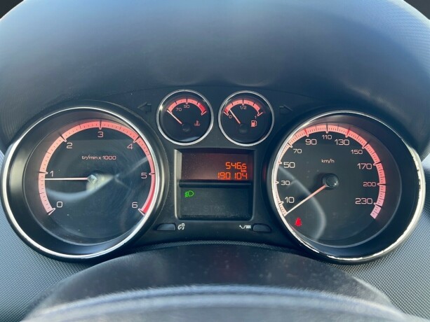 peugeot-308-diesel-2010-big-14