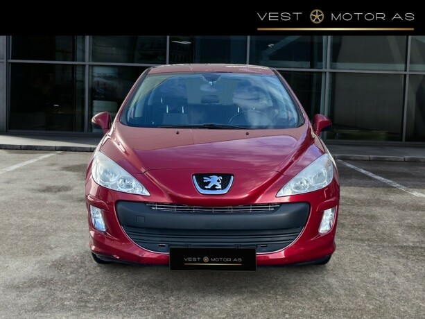 peugeot-308-diesel-2010-big-1