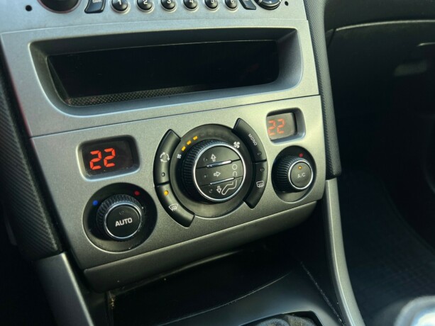 peugeot-308-diesel-2010-big-15