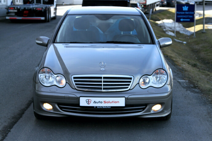 mercedes-benz-c-klasse-bensin-2006-big-4