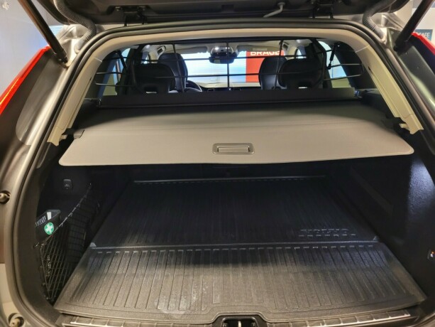 volvo-xc-60-plug-in-petrol-2020-big-23