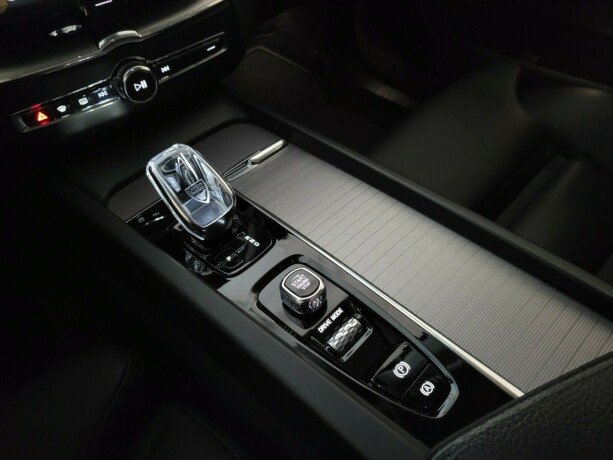 volvo-xc-60-plug-in-petrol-2020-big-34