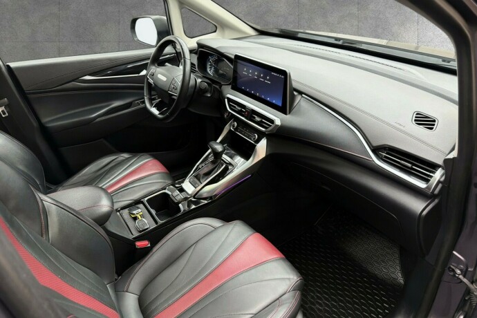 maxus-euniq-5-elektrisitet-2022-big-9