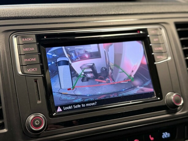 volkswagen-caravelle-diesel-2018-big-25