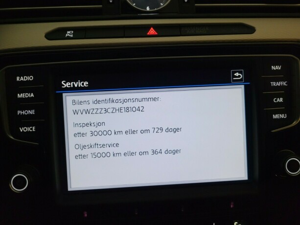 volkswagen-passat-plug-in-petrol-2017-big-50