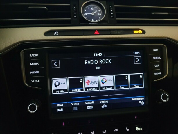 volkswagen-passat-plug-in-petrol-2017-big-40