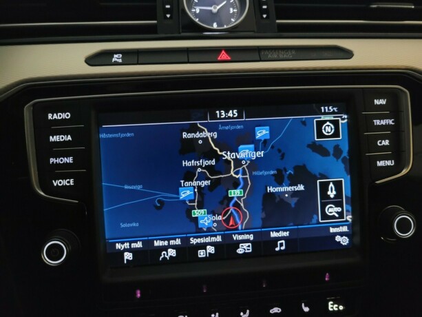 volkswagen-passat-plug-in-petrol-2017-big-37