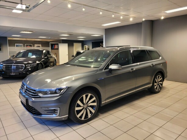 volkswagen-passat-plug-in-petrol-2017-big-7