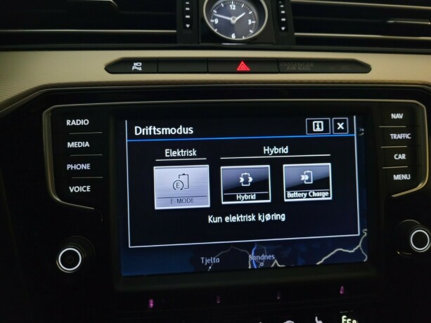 volkswagen-passat-plug-in-petrol-2017-big-33