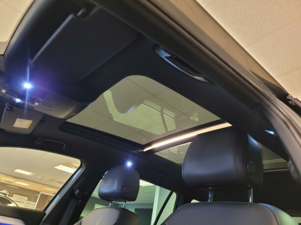 volkswagen-passat-plug-in-petrol-2017-big-27